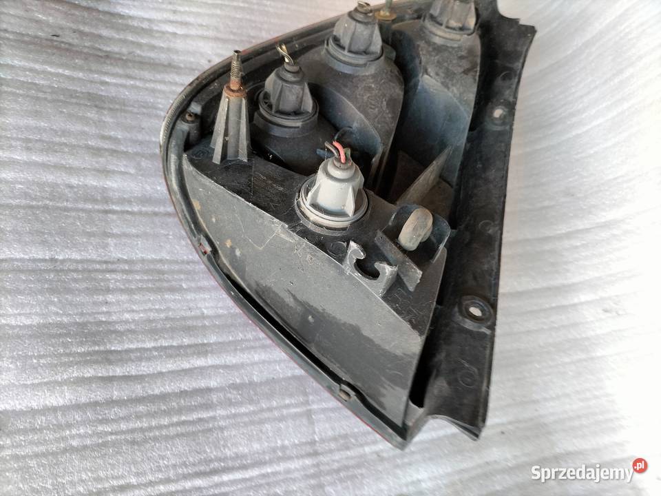 LAMPA TYLNA TYŁ DAEWOO NUBIRA lampy tylne Oświetlenie Kamień-Kolonia