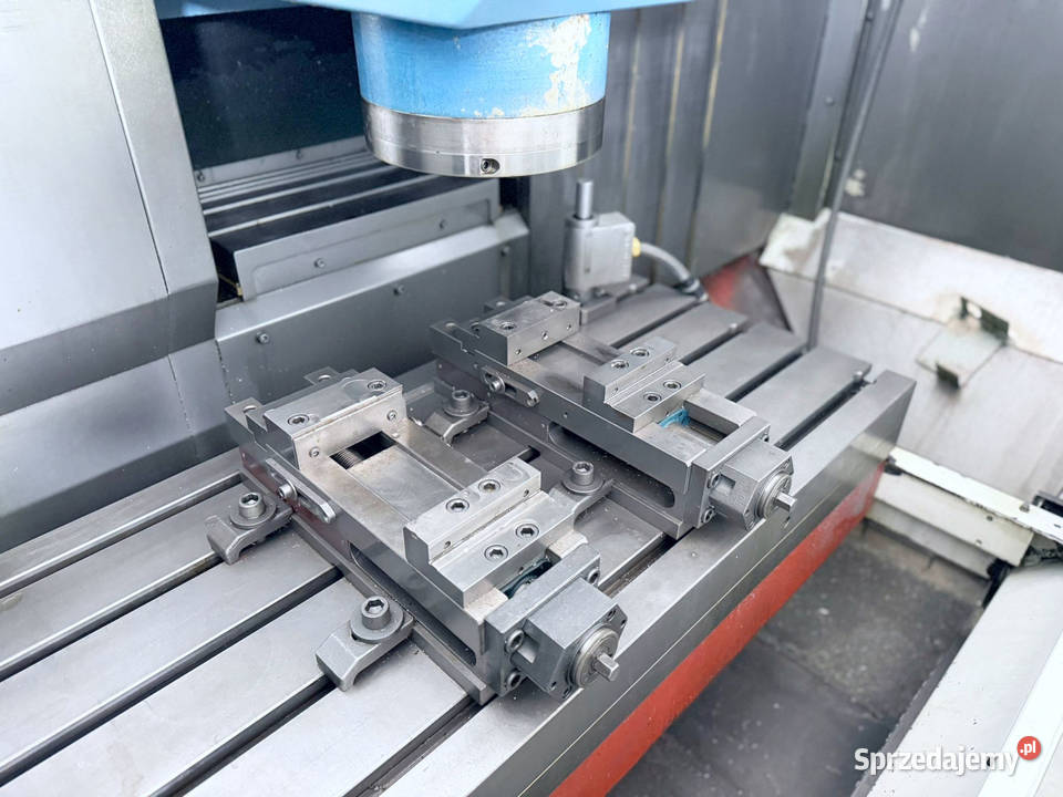 Frezarka CNC MAZAK VTC 200 B 20 oprawek sondy Zabór