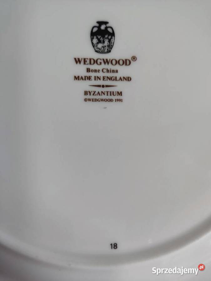 Talerz ekskluzywny Wedgwood Byzantium Bone China Głuchołazy
