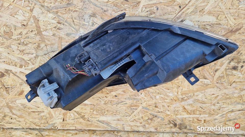 MITSUBISHI COLT LAMPA PRZÓD PRZEDNIA PRAWA Słowikowo