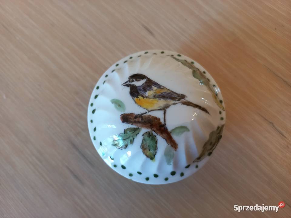 Stara porcelanowa szkatułka malowana ręcznie z Piastów sprzedam