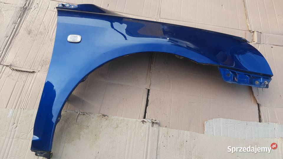 błotnik przedni prawy Toyota Avensis t25 Błotniki Dębno