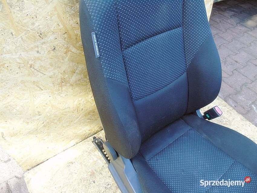 FOTEL PASAŻERA PRAWY PRZÓD HYUNDAI I30 I 2010 HB Motoryzacja Sosnowiec