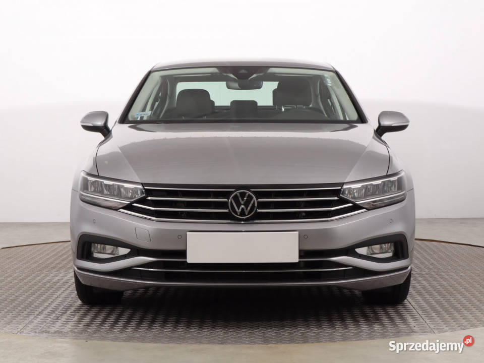 VW Passat 20 TSI światła LED Katowice