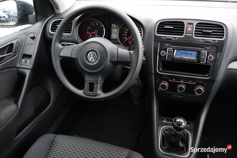 VW Golf 14 16V Hatchback