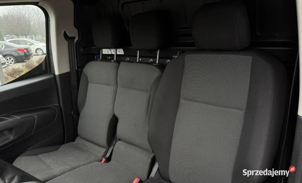 Citroen Berlingo Opel combo 140000 delikatni hak Jelcz-Laskowice