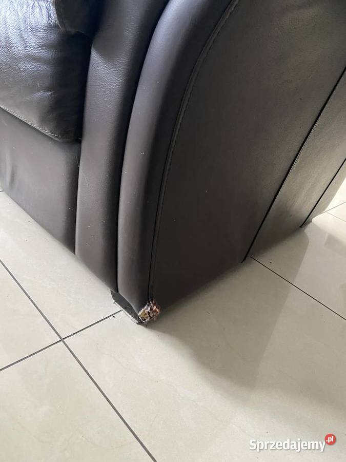Sofa dwa fotele i pufa skóra Osielsko