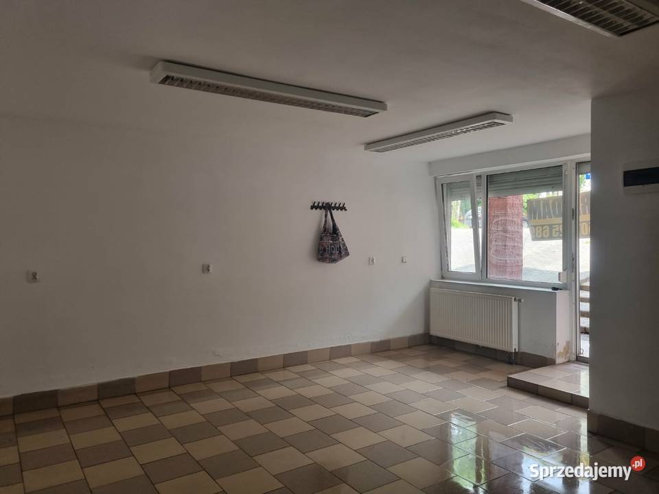 Sprzedam lokal 33 m2 niski czynsz Skarżysko-Kamienna
