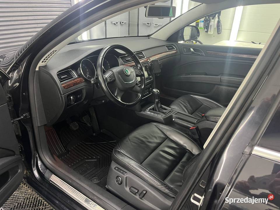 oszczędny bogate wyposażenie oryginalny lakier Łącko