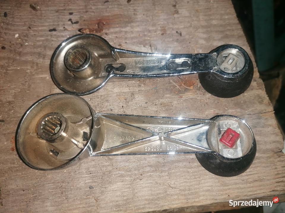 Korbka szyby chrom Ford Fiesta Escort Sierra