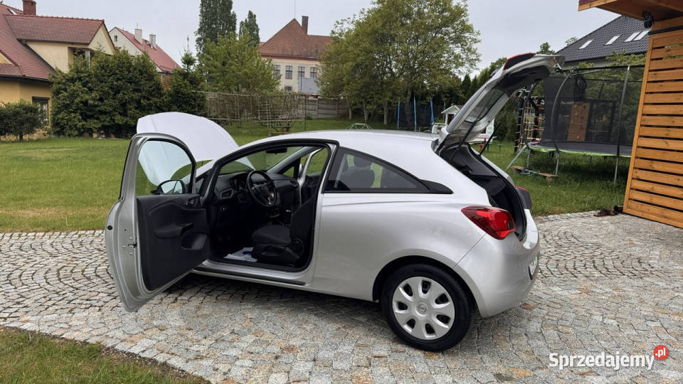 Opel Corsa 12 Benzyna 70 Zarejestrowany NOWY Strzegom