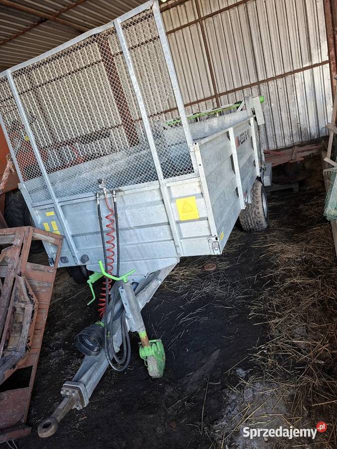 Rozrzutnik do gnoju nieuszkodzony Turzyn