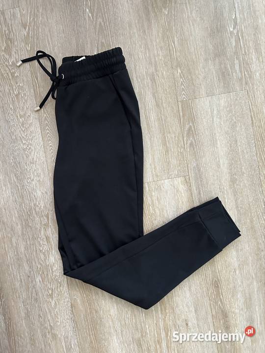 Spodnie Mohito XS czarne spodnie damskie casual czarny