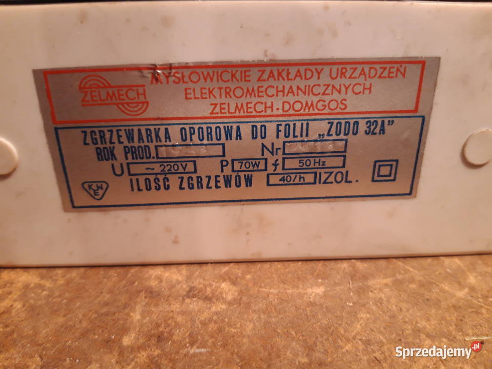 Przyrząd do zgrzewania folii