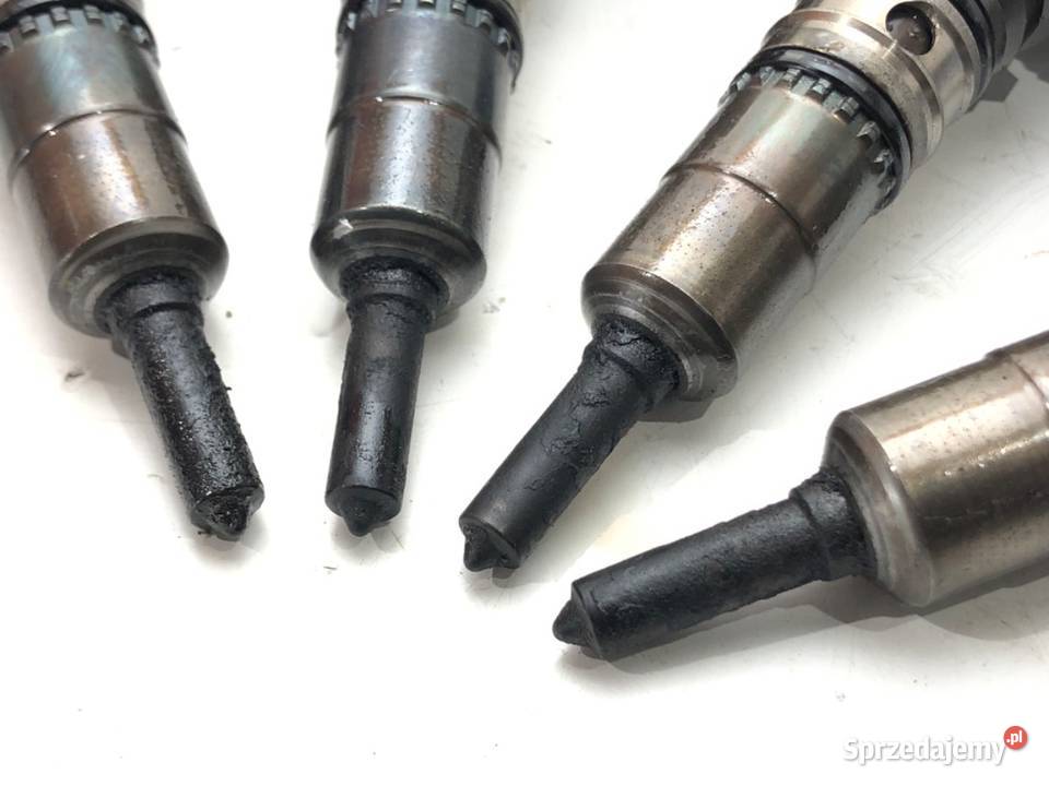 WTRYSKIWACZE KOMPLET VW GOLF V 03G130073B 20 140