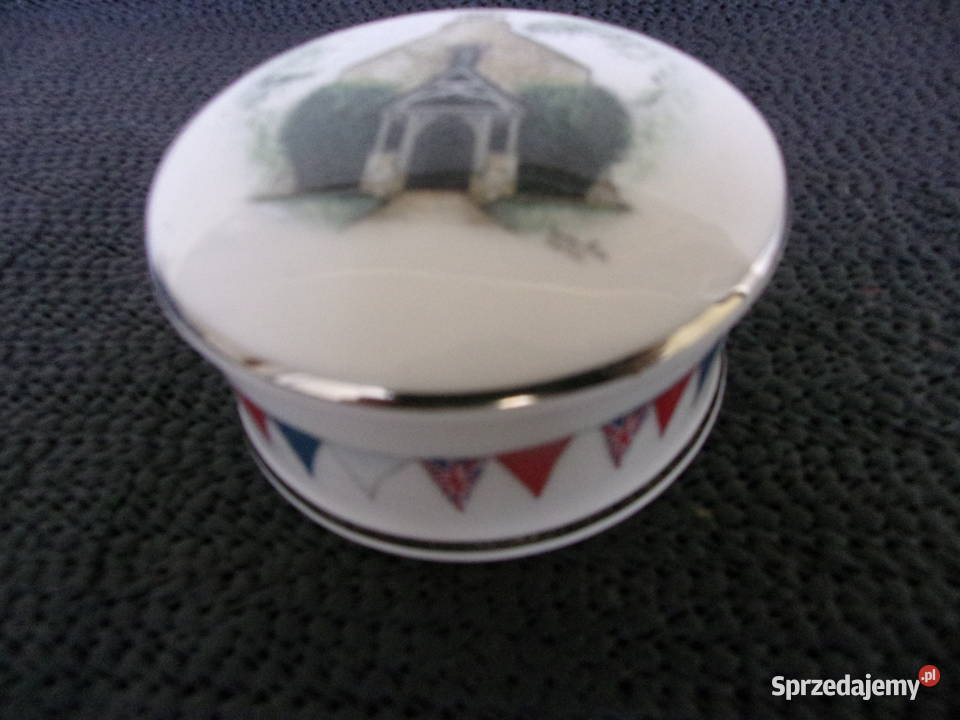 PuzderkoAnglia z porcelany SUSAN ROZE z okazj