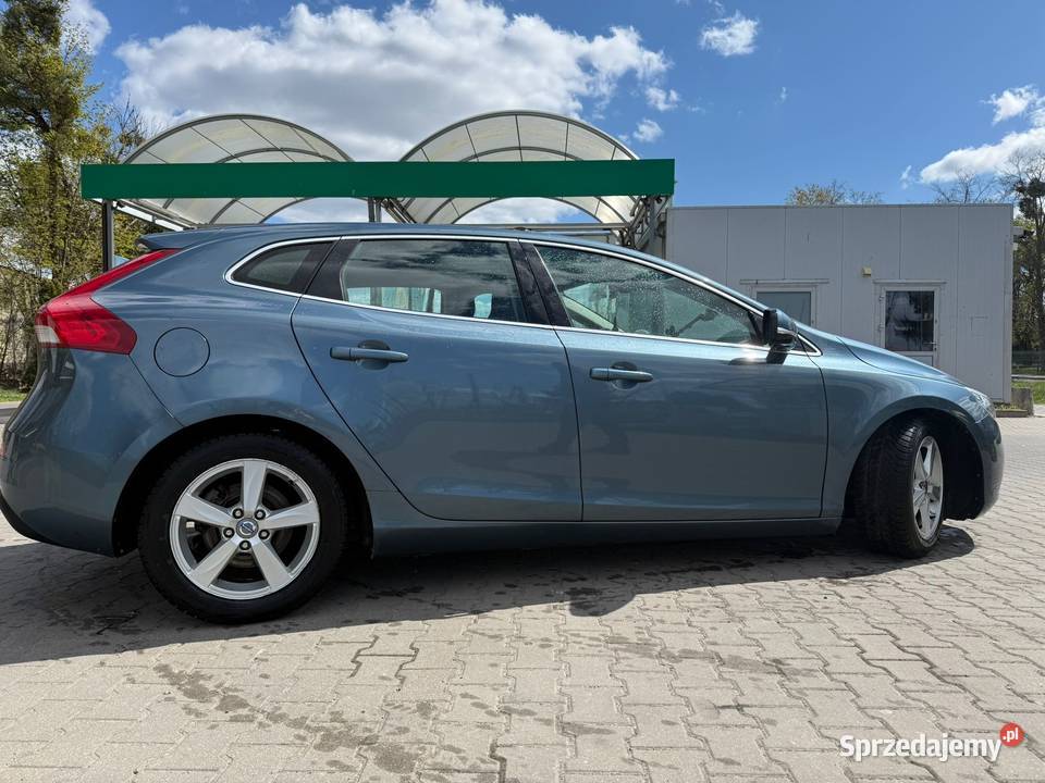 Volvo V40 wersja momentum 16 diesel 115 bogato nieuszkodzony lubelskie Krasnystaw