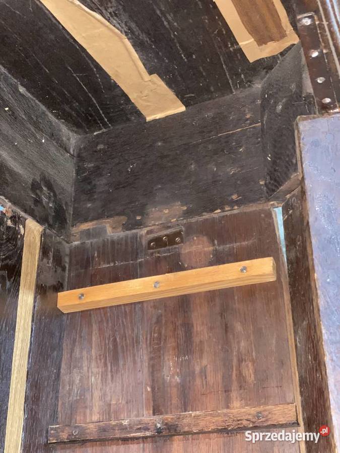 Antyczna rzeźbiona szafa z litego drewna DO Gryfice