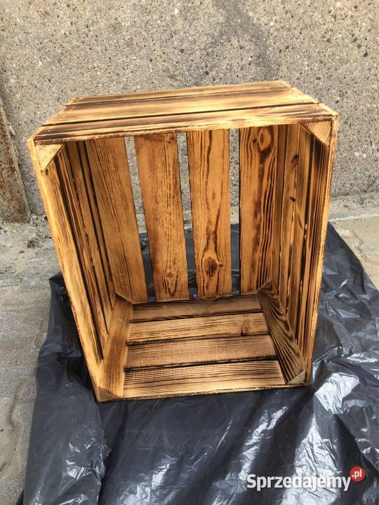 Drewniana skrzynka opalana i lakierowana półka Poznań