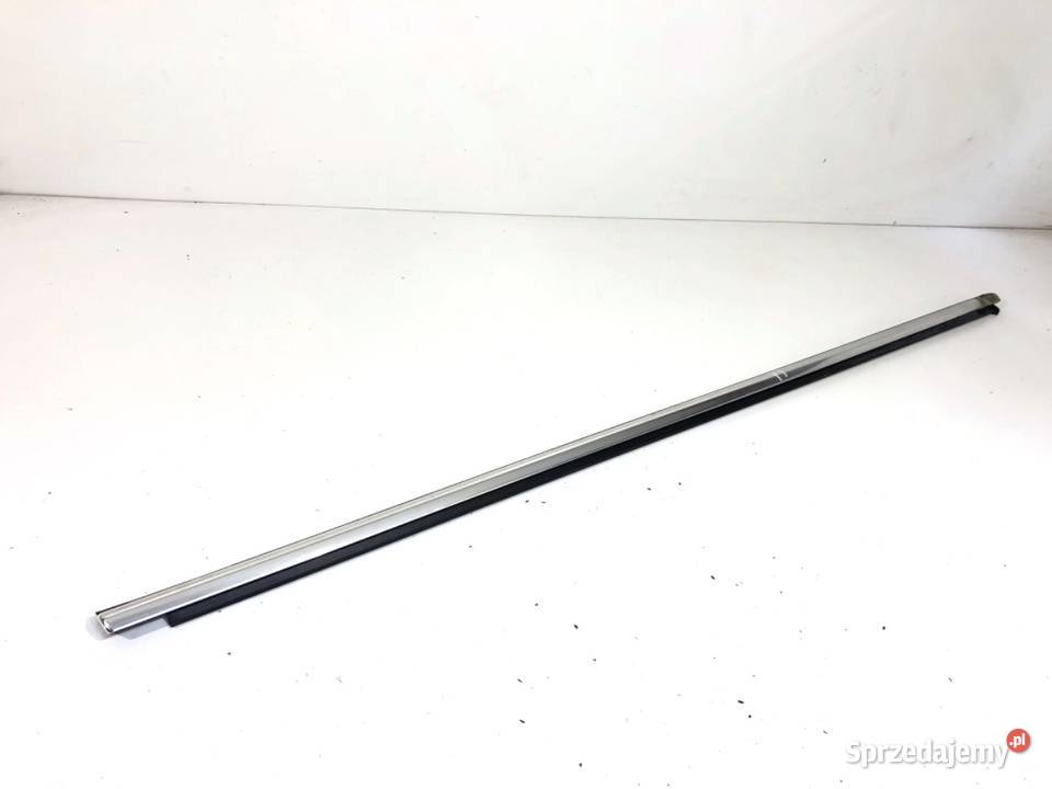 LISTWA ZGARNIAJĄCA PRZÓD PRAWY CHROM VW GOLF VII