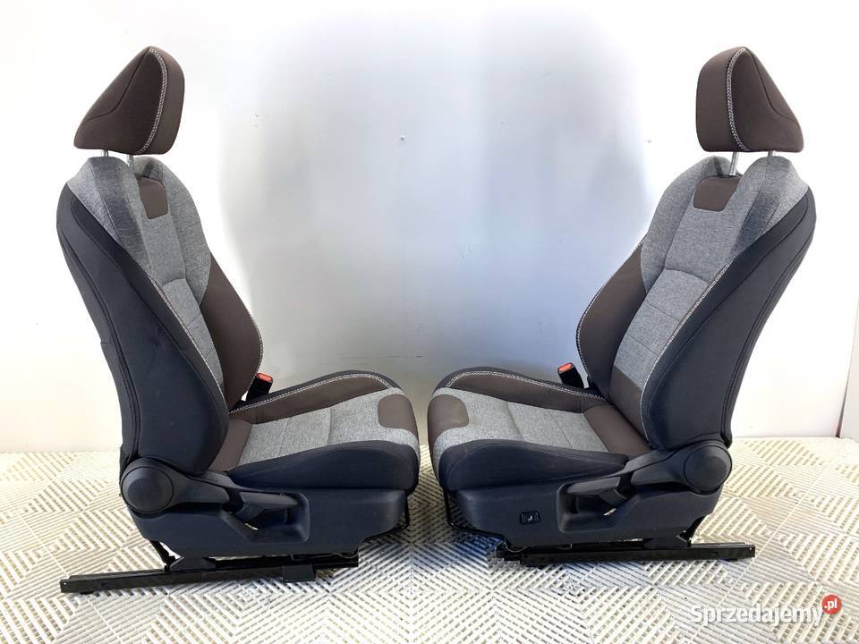 FOTELE KANAPA KOMPLET TOYOTA COROLLA E21 Kombi osobowe Fotele i kanapy