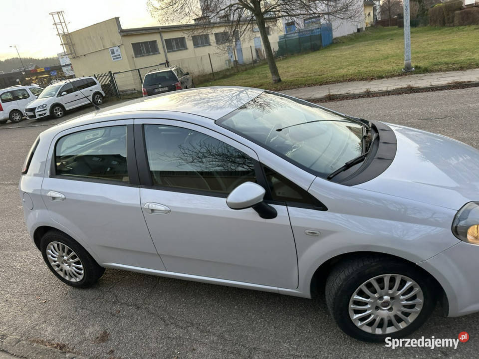 Fiat Punto 2012 BenzynaAuxUSBNiskigwarantowany Zarejestrowany w Polsce Wejherowo
