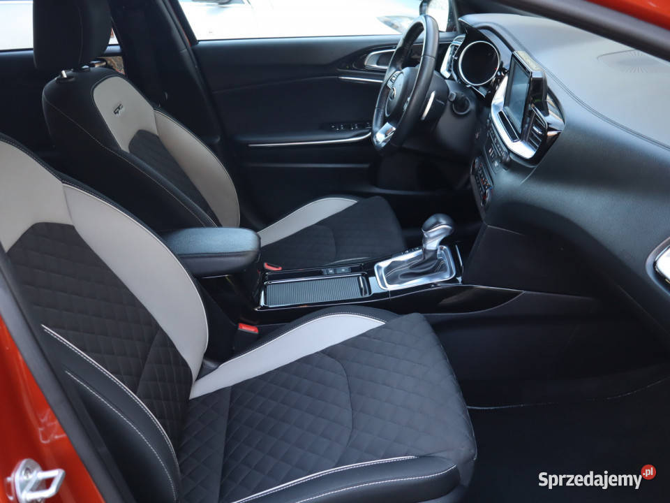 Kia ProCeed 14 TGDI światła do jazdy dziennej Katowice