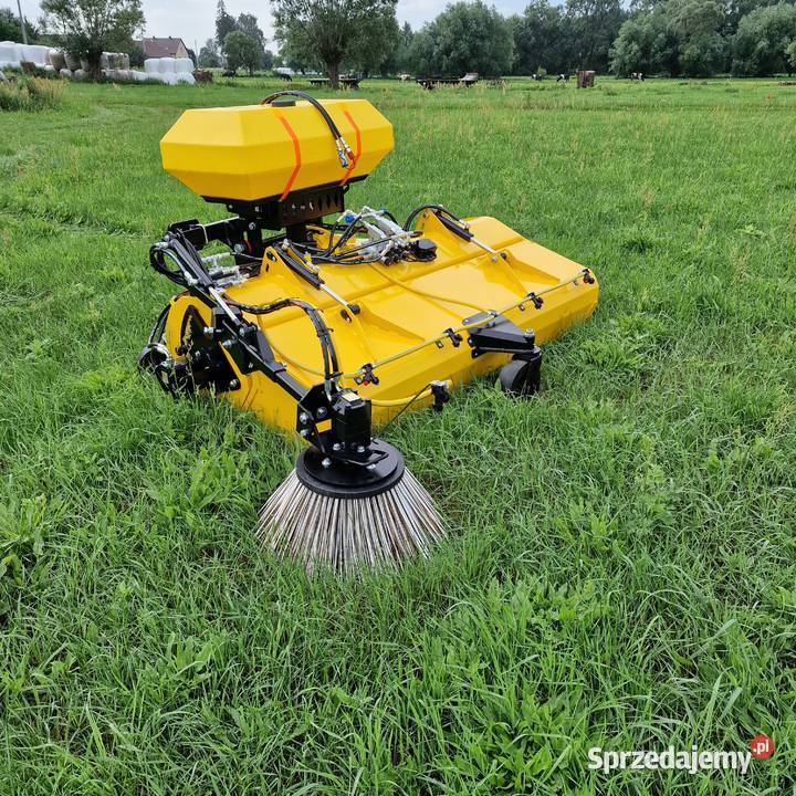 Zamiatarka 16m Na przód Hydrauliczna Grutech Janowo