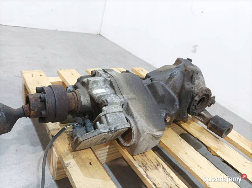 DYFERENCJAŁ MOST TYŁ 25 T 210 AWD 08689632 Volvo