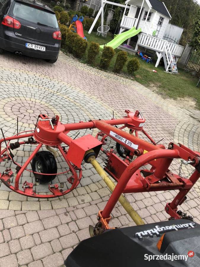 Zagrabiarko przetrząsarka Mesko Z 275 Konina