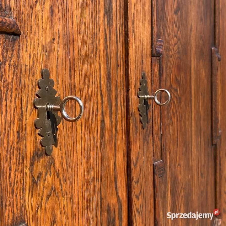 Stary dębowy kredens z litego drewna z witryną