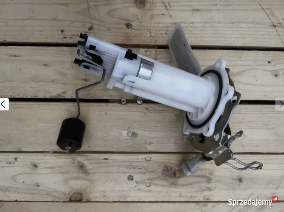 Pompa paliwa Husqvarna Svartpilen 125 Ostrzeszów