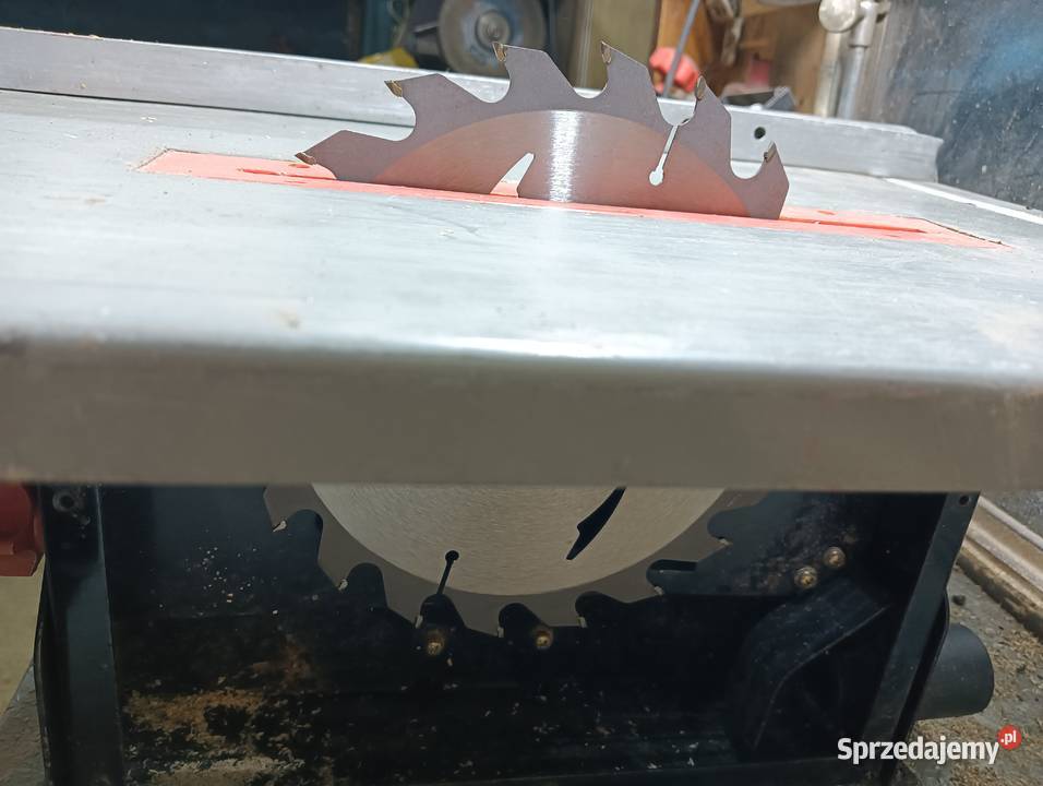 Piła pilarka 800W 230V drzewa stołowa pilarka Wałbrzych sprzedam
