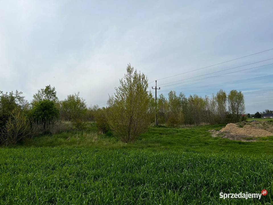 Działka drodze asfaltowej