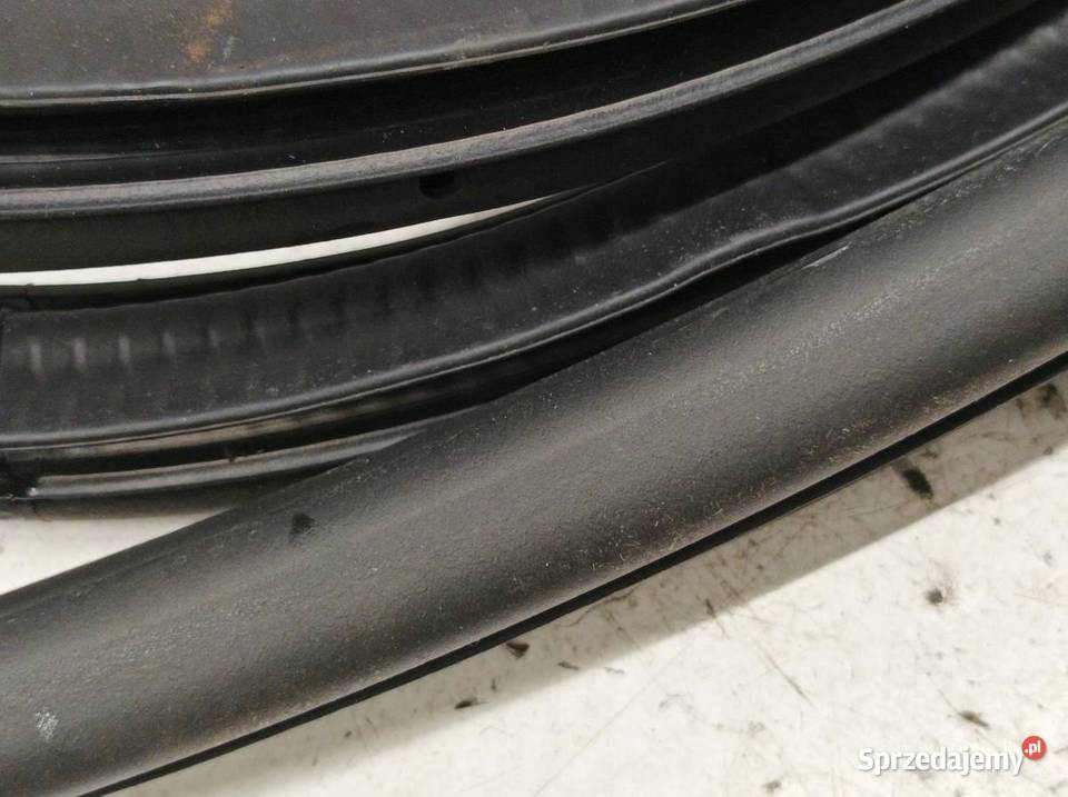 USZCZELKA DRZWI LEWY PRAWY PRZÓD KPL KAROSERYJNA Uszczelki