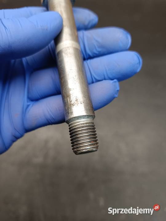 Śruba oś ośka kiwaka kołyski części Yamaha DT Gołaczewy