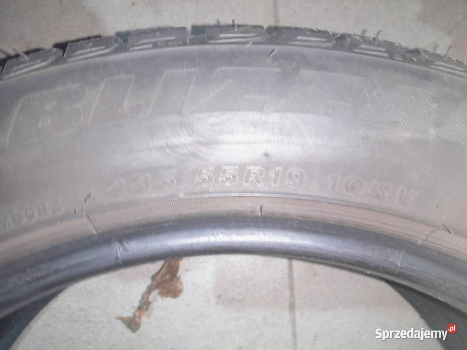 4 opony zimowe bridgestone blizzak lx 80 2355519 łódzkie Sieradz