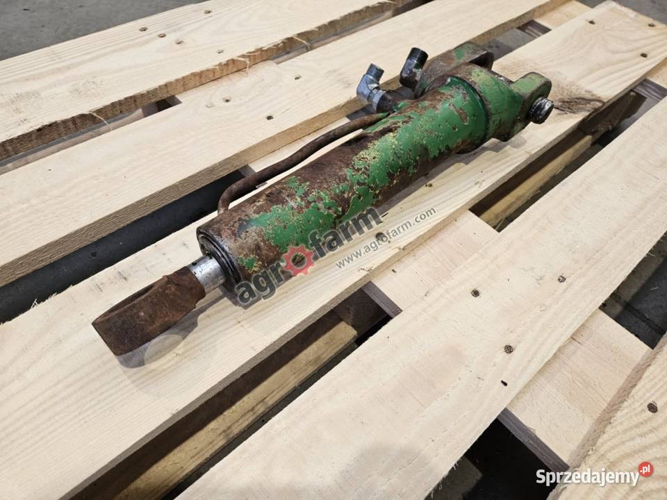 Siłownik skrętu John Deere 7800 7700 Byków