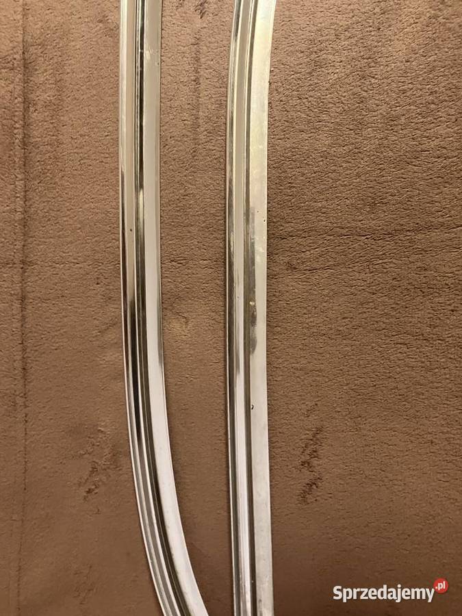 Mercedes W108 Listwy tylnej szyby Chrom