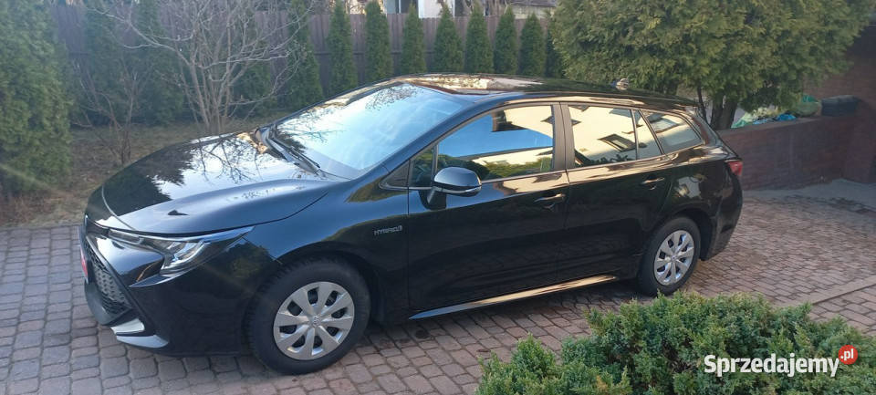 Toyota Corolla Rezerwacja 54 netto FV23Kamera hybryda pomorskie Gdańsk