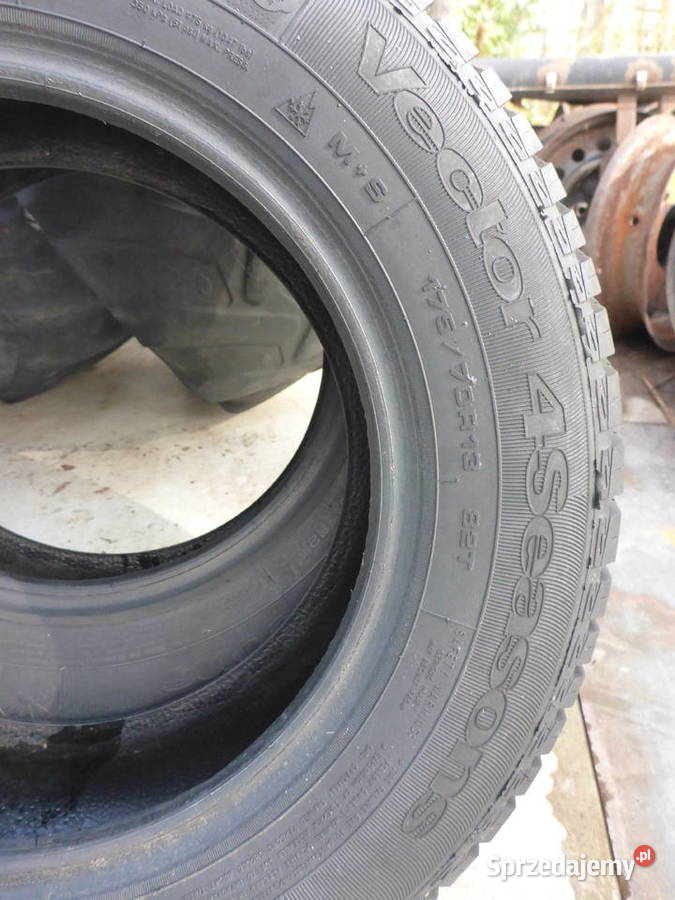 17570R13 opony zimowe wielosezonowe 2 good year Radom sprzedam