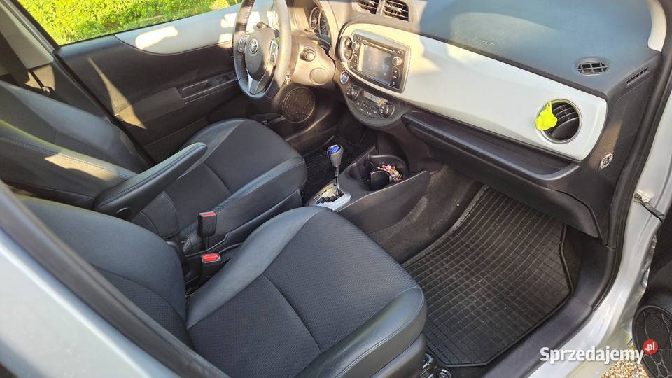Toyota Yaris Hybryda Automat 52 przebiegu ASR (kontrola trakcji) Gdańsk sprzedam