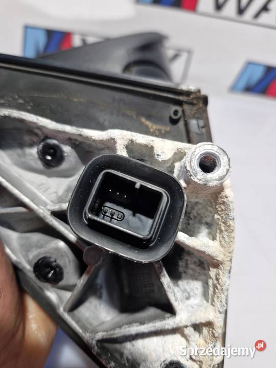 BMW X1 F48 LUSTERKO PRAWE 5PIN EUROPA 668 sprzedam