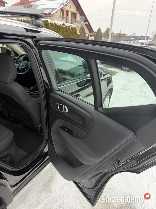 Volvo XC40 20 benzyna 197 BOGATA WERSJA B4 kamera cofania Rzeszów