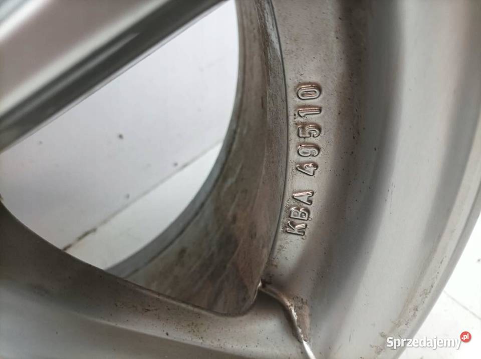 FELGA ALUMINIOWA R17 5X112 ET27 OC66MM 75JX17H2