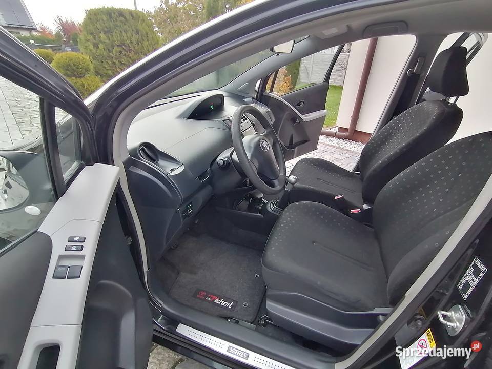 TOYOTA YARIS 13 VVTi 87 Klima 5 drzwi przeb 151 wspomaganie kierownicy Ostrów Wielkopolski sprzedam