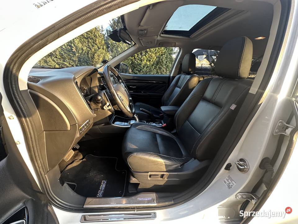 Mitsubishi Outlander hybryda plug in zasięg 34 hybryda Gdańsk