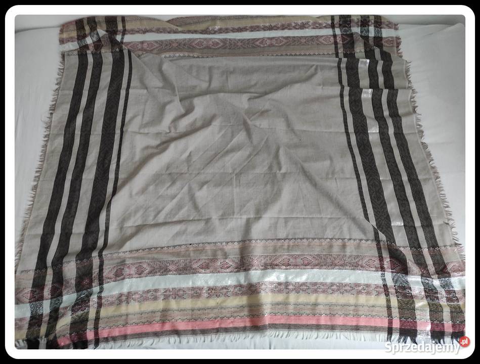 Piękny elegancki szal duża chusta 142x144 Płock