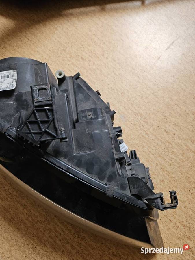 Prawa przednia lampa audi a4 b8 2008 Led Xenon śląskie Dąbrowa Górnicza sprzedam