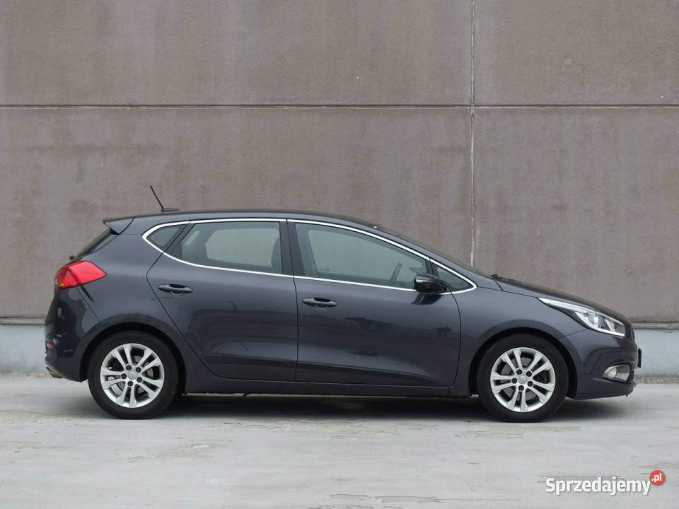 Kia Ceed 16 CRDI 128NawiKameraGrzana isofix Lublin